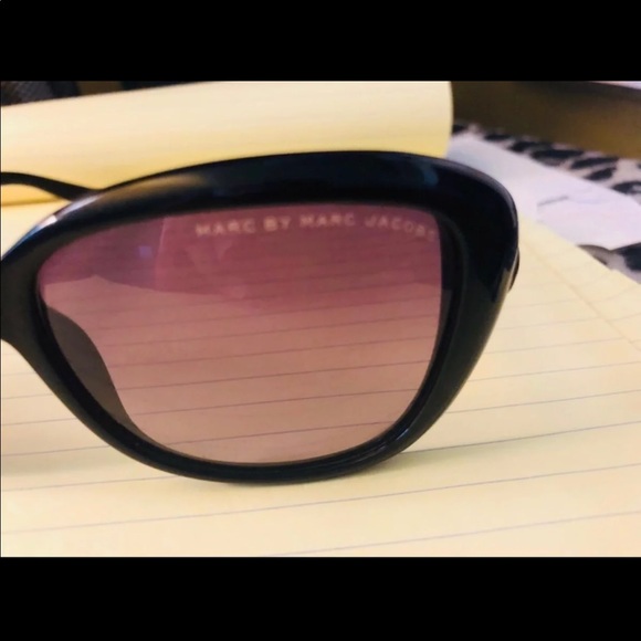 Marc Jacobs Sunglasses main image 4